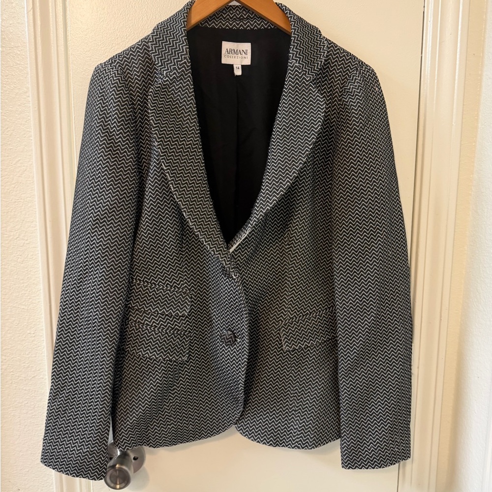 Armani Collezioni Women's Black and White Zigzag Blazer